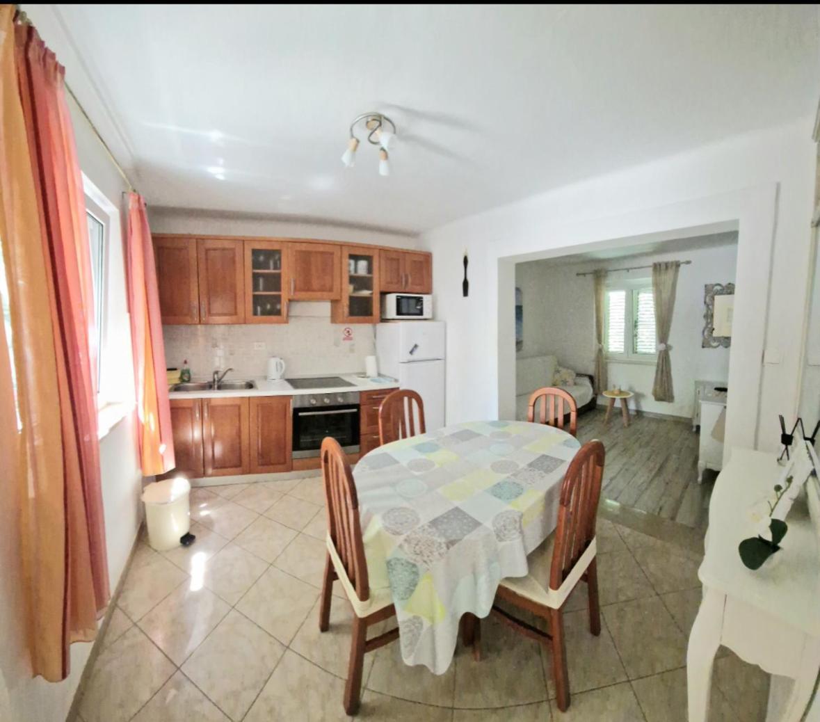 Apartman Perina Трогір Екстер'єр фото